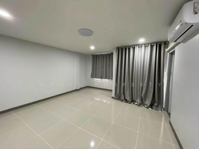 Sinthanee Ratchada Ladprao 80, Bangkok, ลาดพร้าว, Wang Thonglang, Bangkok, 3 Bedrooms, 350 sqm, Townhouse For Rent, by Connex Property, 500508313 - DDproperty.com