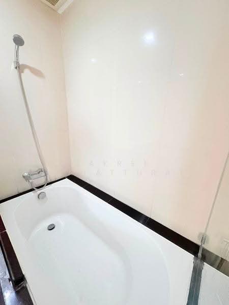 Noble Remix, Bangkok, 772 Soi Sukhumvit 36, Sukhumvit Road, Khong Tan, Khlong Toei, Bangkok, 1 Bedroom, 45 sqm, Condo For Rent, by Jakree Buajatturat, 500508325 - DDproperty.com