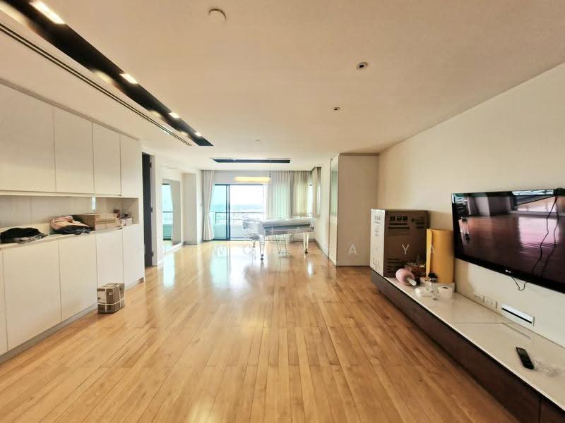 Sathorn Gardens, Bangkok, 39 South Sathorn Road, Thung Maha Mek, Sathon, Bangkok, 3 Bedrooms, 230 sqm, Condo For Sale, by Kla Chinworapanya, 500508326 - DDproperty.com