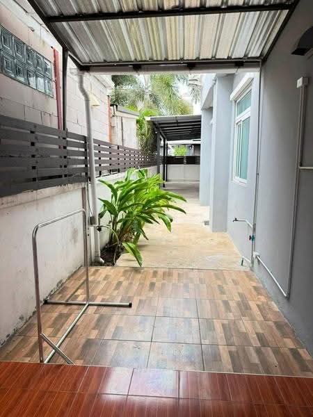 ให้เช่าบ้านเดี่ยวหลังใหญ่ ม.เดอะลิฟวิ่ง ศรีราชา, Chon Buri (Pattaya), Surasak, Si Racha, Chon Buri (Pattaya), 4 Bedrooms, 200 sqm, Single Detached House For Rent, by Dusit Saengfa, 500508384 - DDproperty.com