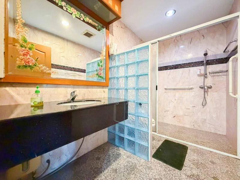 Lumpini Park View, Bangkok, Rama 4, Thung Maha Mek, Sathon, Bangkok, 4 Bedrooms, 164 sqm, Condo For Rent, by Boonraksa Sopak, 500508402 - DDproperty.com