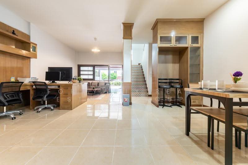 ทาวน์โฮมสามชั้น 4 นอน 3 น้ำ ให้เช่าในบางเขน, Bangkok, Anusaowari, Bang Khen, Bangkok, 4 Bedrooms, 230 sqm, Townhouse For Rent, by Forty-Six Real Estate Group, 500508443 - DDproperty.com