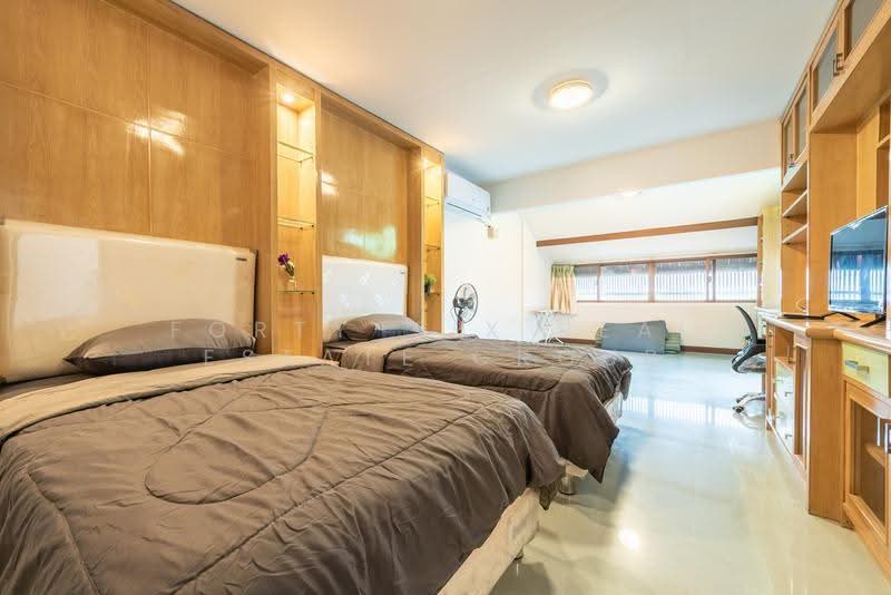 ทาวน์โฮมสามชั้น 4 นอน 3 น้ำ ให้เช่าในบางเขน, Bangkok, Anusaowari, Bang Khen, Bangkok, 4 Bedrooms, 230 sqm, Townhouse For Rent, by Forty-Six Real Estate Group, 500508443 - DDproperty.com