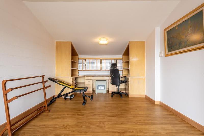 ทาวน์โฮมสามชั้น 4 นอน 3 น้ำ ให้เช่าในบางเขน, Bangkok, Anusaowari, Bang Khen, Bangkok, 4 Bedrooms, 230 sqm, Townhouse For Rent, by Forty-Six Real Estate Group, 500508443 - DDproperty.com