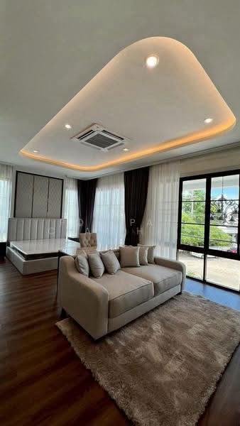 5-BR Villa, Bangkok, Thab Yao, Lat Krabang, Bangkok, 5 Bedrooms, 440 sqm, Villa For Rent, by Pornpan Chantharakasemchai, 500508490 - DDproperty.com