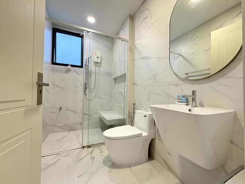 Nantawan Pool Villa Rama 9 New Krungthepkretha, Bangkok, ศรีนครินทร์ - ร่มเกล้า, Saphan Sung, Bangkok, 5 Bedrooms, 500 sqm, Single Detached House For Sale, by Nutty Property, 500508610 - DDproperty.com