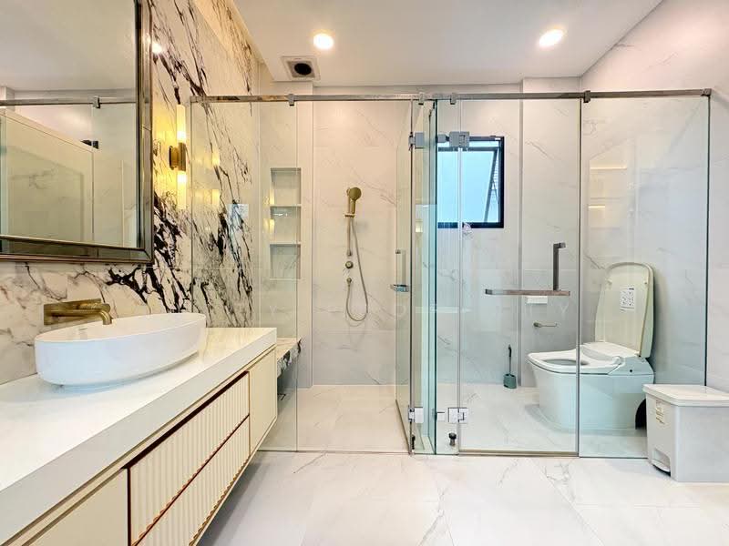 Nantawan Pool Villa Rama 9 New Krungthepkretha, Bangkok, ศรีนครินทร์ - ร่มเกล้า, Saphan Sung, Bangkok, 5 Bedrooms, 500 sqm, Single Detached House For Sale, by Nutty Property, 500508610 - DDproperty.com