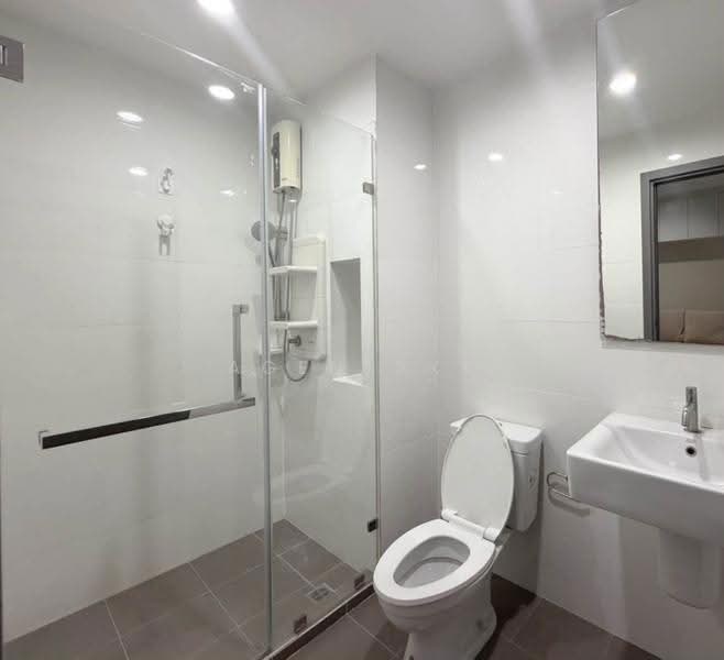 The Base Park West Sukhumvit 77, Bangkok, 11 Soi Sukhumvit 77 Sukhumvit Road, Phra Kanong Nua, Watthana, Bangkok, 1 Bedroom, 30 sqm, Condo For Rent, by Agentbkk, 500508648 - DDproperty.com