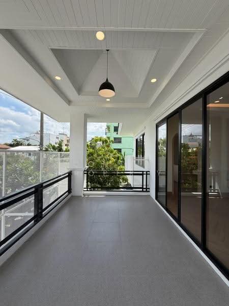 Newly renovated detached house in the heart of Chokchai 4, Bangkok, , Lat Phrao, Bangkok, 4 Bedrooms, 291 sqm, Single Detached House For Rent, by Connex Property, 500508653 - DDproperty.com