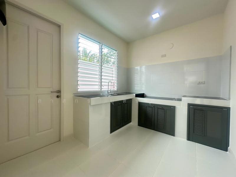 Habitia Bangyai, Nonthaburi, 63 Rural Road Nonthaburi 1009, Sao Thong Hin, Bang Yai, Nonthaburi, 3 Bedrooms, 180 sqm, Single Detached House For Sale, by Passakorn Butbunpan, 500508675 - ห้องครัว - DDproperty.com