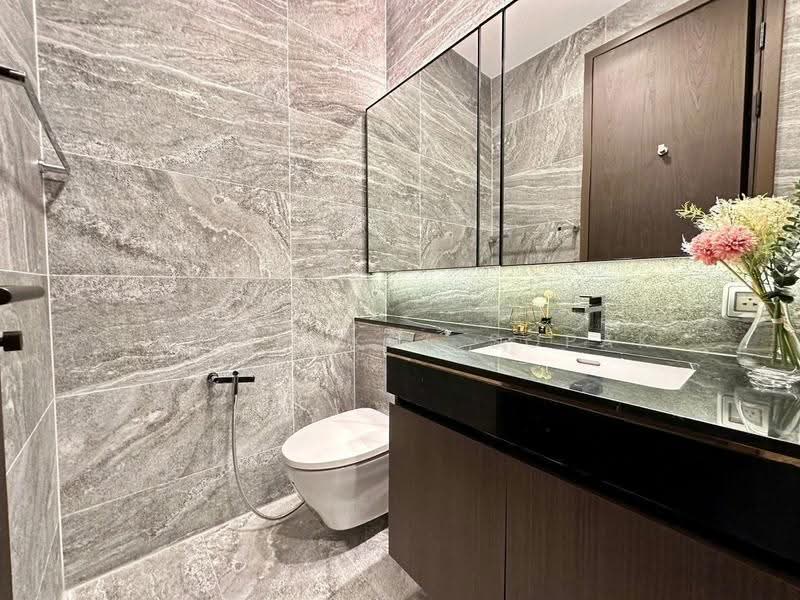 The Esse Sukhumvit 36, Bangkok, Soi Sukhumvit 36, Sukhumvit Road, Phra Kanong, Khlong Toei, Bangkok, 2 Bedrooms, 75 sqm, Condo For Rent, by Boonraksa Sopak, 500508712 - DDproperty.com