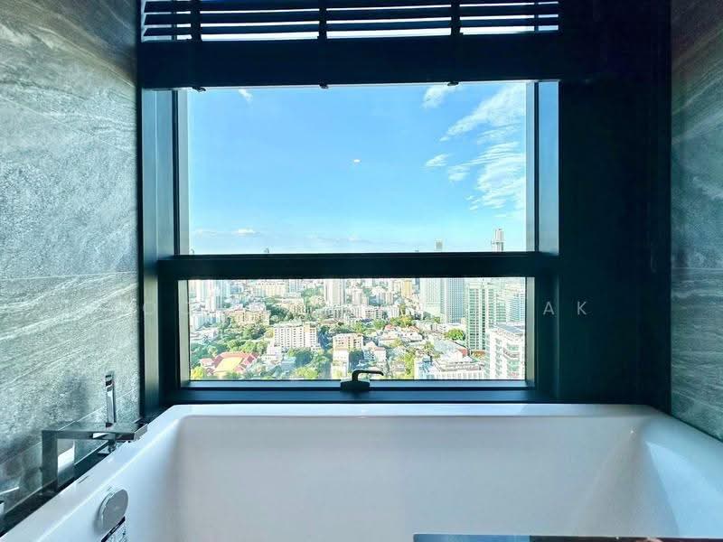 The Esse Sukhumvit 36, Bangkok, Soi Sukhumvit 36, Sukhumvit Road, Phra Kanong, Khlong Toei, Bangkok, 2 Bedrooms, 75 sqm, Condo For Rent, by Boonraksa Sopak, 500508712 - DDproperty.com