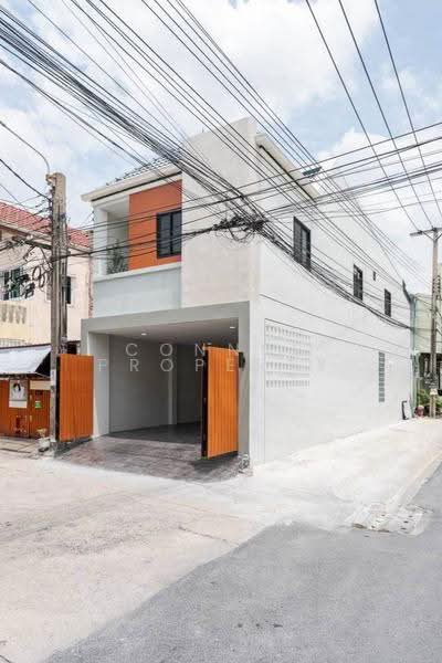 รุ่งเจริญ โชคชัย 4, กรุงเทพ, ลาดพร้าว, สะพานสอง, วังทองหลาง, กรุงเทพ, 200 ตร.ม., ทาวน์เฮ้าส์ ขาย, โดย Connex Property, 500508757 - DDproperty.com