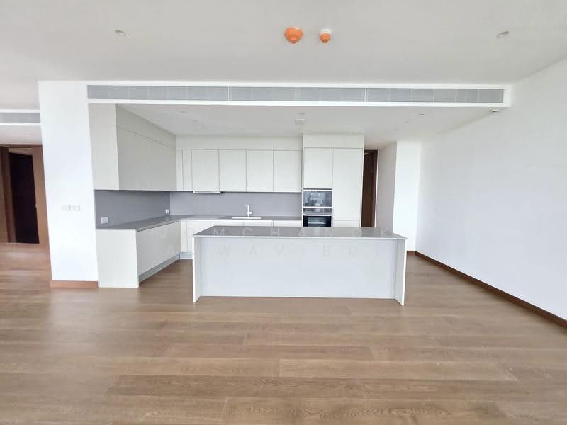 Dusit Central Park (Residences), Bangkok, 946 Rama 4 Road, Silom, Bang Rak, Bangkok, 3 Bedrooms, 259 sqm, Condo For Sale, by Jomchanok Aswavibul, 500508793 - DDproperty.com