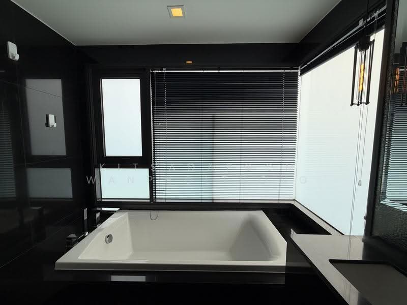 Rhythm Sukhumvit 36-38, Bangkok, 55 Soi Sukhumvit 36, Sukhumvit Road, Phra Kanong, Khlong Toei, Bangkok, 2 Bedrooms, 90 sqm, Condo For Rent, by Kitsadapoom Wanpholthong, 500508802 - DDproperty.com