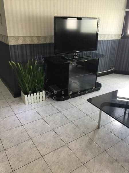 Baan Suanpetch, Bangkok, 18 Soi Sukhumvit 39, Khlong Tan Nua, Watthana, Bangkok, 2 Bedrooms, 135 sqm, Condo For Rent, by Boonraksa Sopak, 500508810 - DDproperty.com