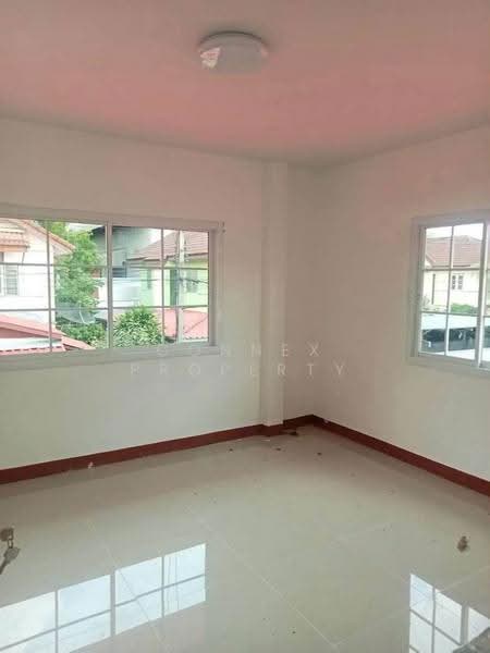 Tharadol buri, Pathum Thani, ลำลูกกา, Lam Phak Kut, Thanyaburi, Pathum Thani, 4 Bedrooms, 152 sqm, Townhouse For Sale, by Connex Property, 500508865 - DDproperty.com
