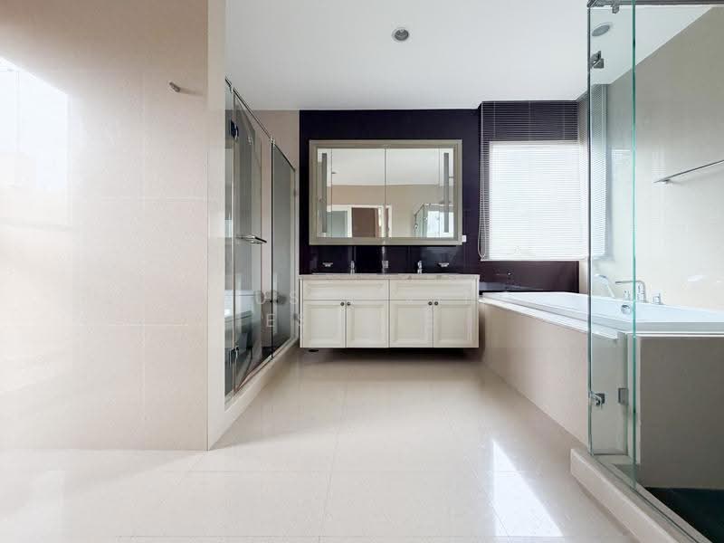 Laddarom Elegant Wongwan-Sathorn, Bangkok, 469 Kanchanapisek Road, Lak Song, Bang Khae, Bangkok, 4 Bedrooms, 383 sqm, Single Detached House For Sale, by Haus Living Estate, 500508922 - DDproperty.com