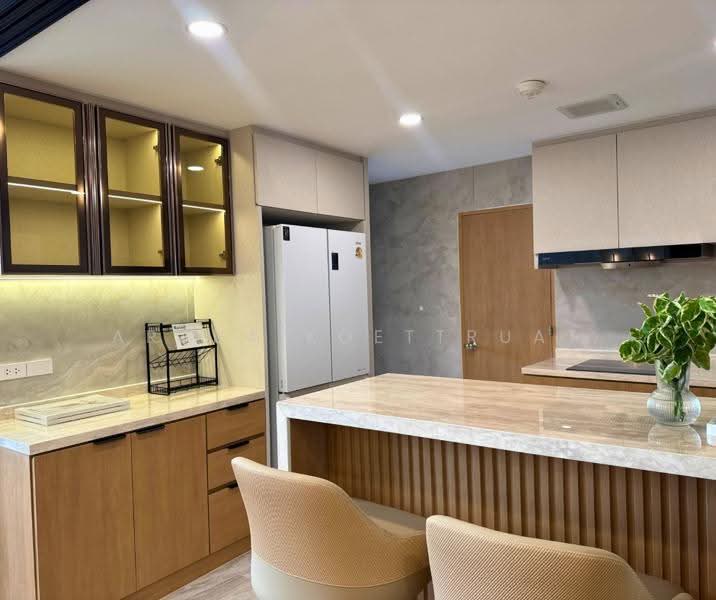 President Park Sukhumvit 24, Bangkok, 99 Sukhumvit 24 Alley, Khlongtoei Nua, Watthana, Bangkok, 3 Bedrooms, 223 sqm, Condo For Rent, by Arada Koettruat, 500508928 - DDproperty.com