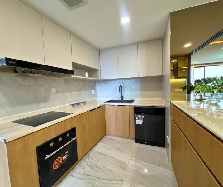 President Park Sukhumvit 24, Bangkok, 99 Sukhumvit 24 Alley, Khlongtoei Nua, Watthana, Bangkok, 3 Bedrooms, 223 sqm, Condo For Rent, by Arada Koettruat, 500508928 - DDproperty.com