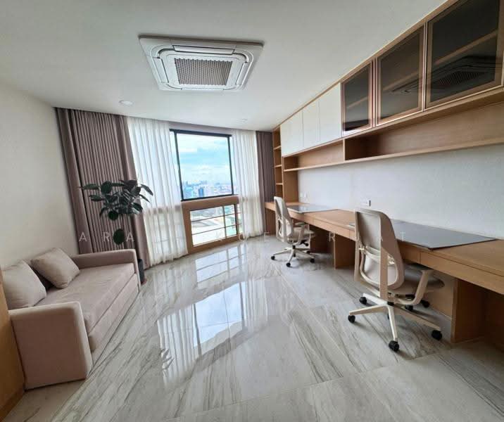 President Park Sukhumvit 24, Bangkok, 99 Sukhumvit 24 Alley, Khlongtoei Nua, Watthana, Bangkok, 3 Bedrooms, 223 sqm, Condo For Rent, by Arada Koettruat, 500508928 - DDproperty.com