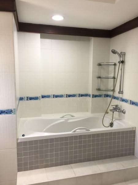 Baan Suanpetch, Bangkok, 18 Soi Sukhumvit 39, Khlong Tan Nua, Watthana, Bangkok, 2 Bedrooms, 135 sqm, Condo For Sale, by Pemika Aukkaraleekul, 500509028 - DDproperty.com