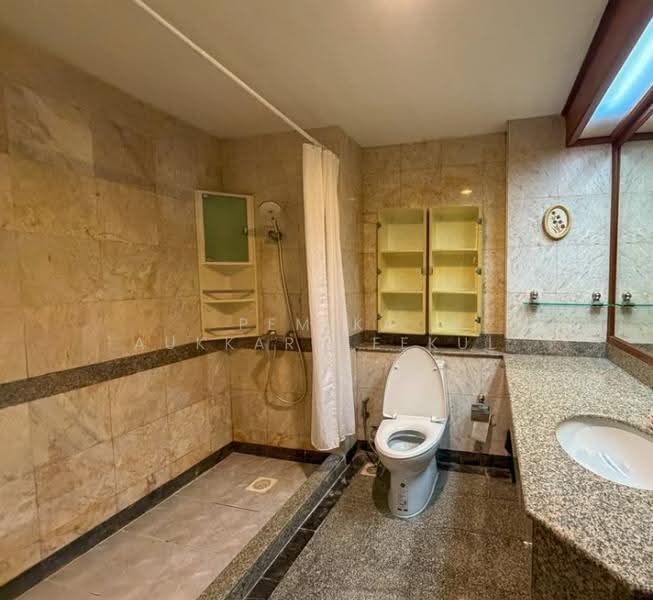 Asoke Place, Bangkok, Asok Montri Rd, Khlongtoei Nua, Watthana, Bangkok, 2 Bedrooms, 81 sqm, Condo For Sale, by Pemika Aukkaraleekul, 500509069 - DDproperty.com