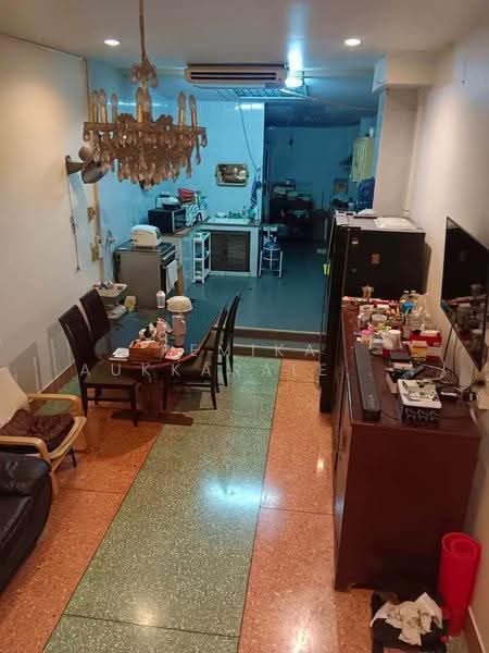 3-BR Townhouse, Bangkok, Bang Lam Phu Lang, Khlong San, Bangkok, 3 Bedrooms, 204 sqm, Townhouse For Sale, by Pemika Aukkaraleekul, 500509071 - DDproperty.com