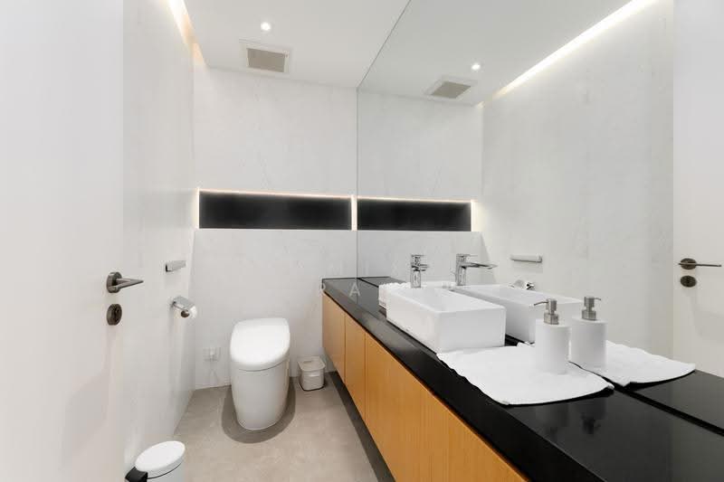 Hyde Sukhumvit 11, Bangkok, 11 Soi Sukhumvit 11, Khlongtoei Nua, Watthana, Bangkok, 3 Bedrooms, 196 sqm, Condo For Sale, by Pemika Aukkaraleekul, 500509074 - DDproperty.com