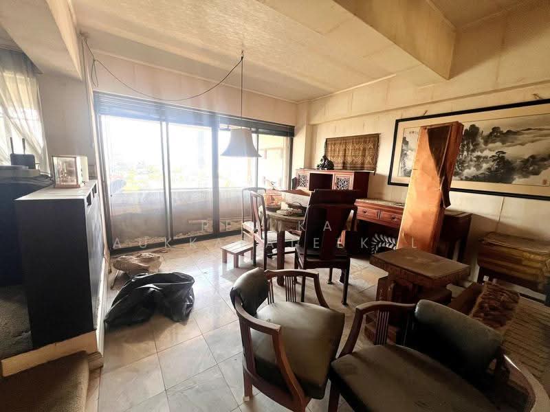 Yada Residential, Bangkok, 16 Phrom Sak Alley, Khlong Tan Nua, Watthana, Bangkok, 3 Bedrooms, 151 sqm, Condo For Sale, by Pemika Aukkaraleekul, 500509077 - DDproperty.com