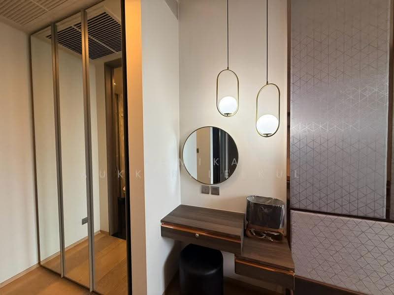 Saladaeng One, Bangkok, Sala Daeng 1 Alley, Silom, Bang Rak, Bangkok, 1 Bedroom, 50 sqm, Condo For Sale, by Pemika Aukkaraleekul, 500509082 - DDproperty.com