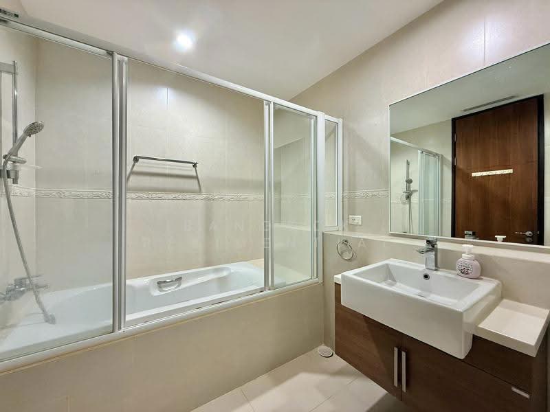 The Lakes, Bangkok, 123 Ratchadaphisek Road, Khlong Toei, Bangkok, 3 Bedrooms, 176 sqm, Condo For Rent, by Bangkok Residential, 500509146 - DDproperty.com