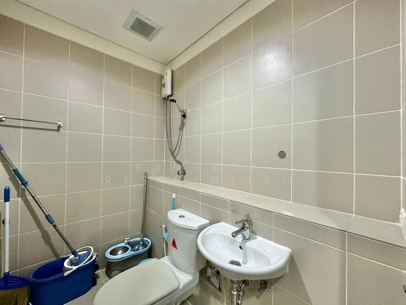 The Lakes, Bangkok, 123 Ratchadaphisek Road, Khlong Toei, Bangkok, 3 Bedrooms, 176 sqm, Condo For Rent, by Bangkok Residential, 500509146 - DDproperty.com