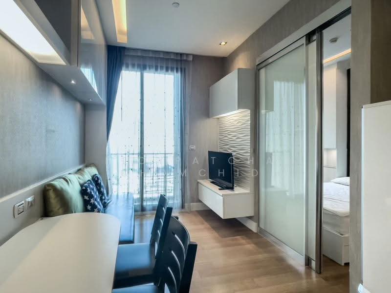 Equinox Phahol Vibha, Bangkok, 345 Paholyothin Road, Jom Phon, Chatuchak, Bangkok, 1 Bedroom, 31 sqm, Condo For Rent, by Ploypatcha Chomchid, 500509161 - DDproperty.com