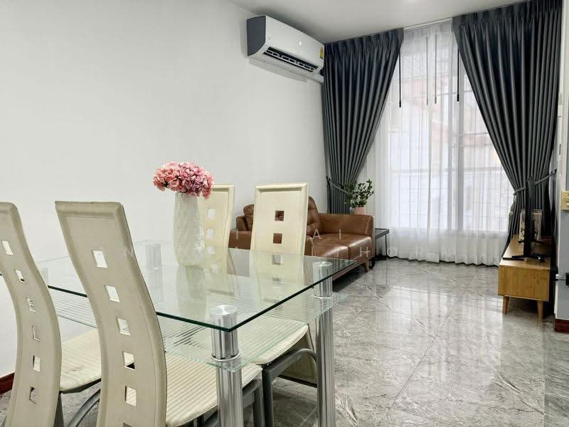 Pathumwan Resort, Bangkok, Phayathai Road, Thanon Phaya Thai, Ratchathewi, Bangkok, 2 Bedrooms, 60 sqm, Condo For Rent, by Vichai Annavakulthorn, 500509169 - DDproperty.com