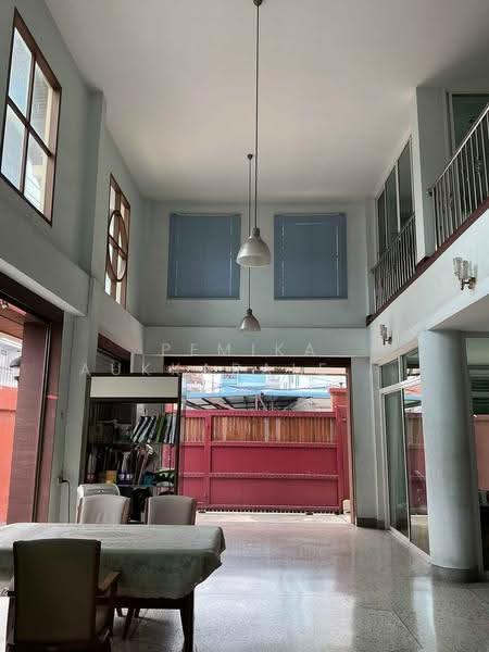 5-BR House, Bangkok, Samsen Nai, Phaya Thai, Bangkok, 5 Bedrooms, 600 sqm, Single Detached House For Sale, by Pemika Aukkaraleekul, 500509179 - DDproperty.com