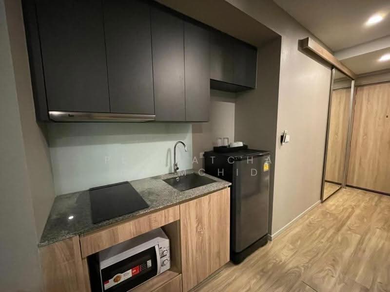 Blossom Condo @ Sathorn-Charoenrat, Bangkok, Charoen Rat Road, Thung Wat Don, Sathon, Bangkok, 1 Bedroom, 30 sqm, Condo For Rent, by Ploypatcha Chomchid, 500509196 - DDproperty.com