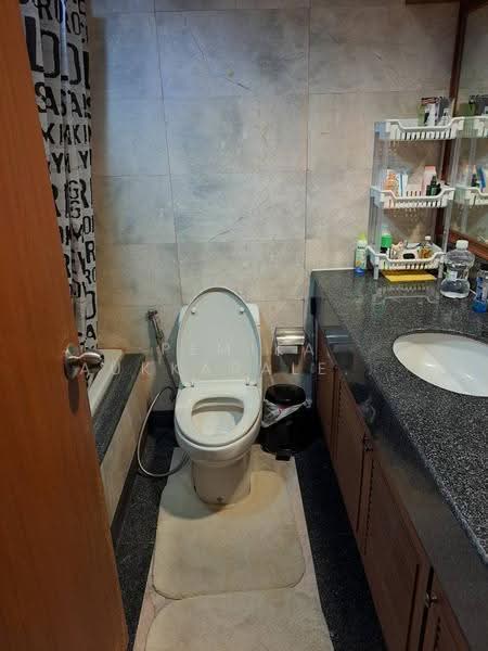 Lake Avenue Sukhumvit 16, Bangkok, Soi Sammitr Sukhumvit Road, Khlong Tan Nua, Watthana, Bangkok, 1 Bedroom, 79 sqm, Condo For Sale, by Pemika Aukkaraleekul, 500509204 - DDproperty.com