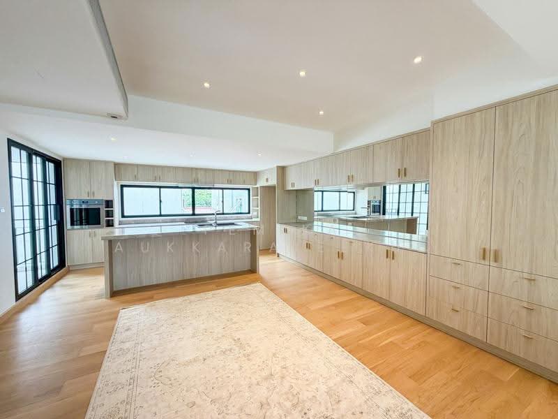 5-BR House, Bangkok, Khlong Tan Nua, Watthana, Bangkok, 5 Bedrooms, 550 sqm, Single Detached House For Sale, by Pemika Aukkaraleekul, 500509218 - DDproperty.com