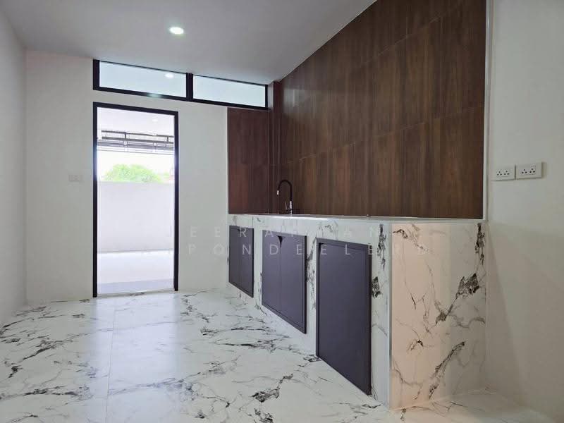 บ้านพร้อมอยู่ ใกล้เทศบาลเพียง 500 ม. ฟรีโอน, Krabi, Ao Nang, Muang Krabi, Krabi, 2 Bedrooms, 88 sqm, Townhouse For Sale, by JEERAPHAN FAIPONDEELERD, 500509239 - DDproperty.com