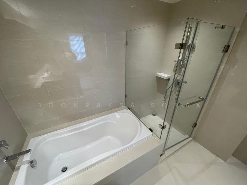 Vtara Sukhumvit 36, Bangkok, 118 Soi Saen Sabai, Phra Kanong, Khlong Toei, Bangkok, 2 Bedrooms, 68 sqm, Condo For Rent, by Boonraksa Sopak, 500509310 - DDproperty.com