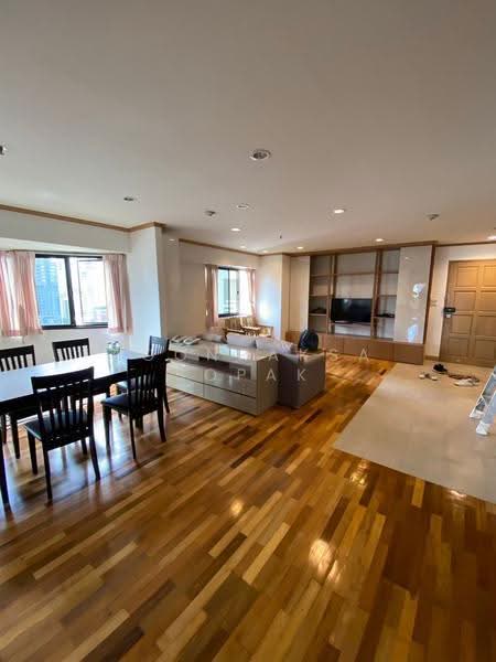 Baan Suanpetch, Bangkok, 18 Soi Sukhumvit 39, Khlong Tan Nua, Watthana, Bangkok, 3 Bedrooms, 129 sqm, Condo For Rent, by Boonraksa Sopak, 500509336 - DDproperty.com