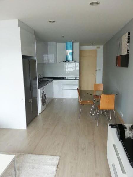 Silom Grand Terrace, Bangkok, Soi Saladaeng 2, Saladaeng Road, Silom, Bang Rak, Bangkok, 1 Bedroom, 76 sqm, Condo For Rent, by Vichai Annavakulthorn, 500509353 - DDproperty.com