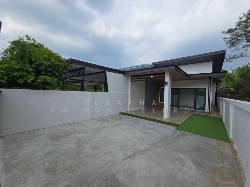 Beautiful corner house in a prime location near Central Krabi, Krabi, Pak Nam, Muang Krabi, Krabi, 2 Bedrooms, 80 sqm, Single Detached House For Sale, by JEERAPHAN FAIPONDEELERD, 500509389 - DDproperty.com