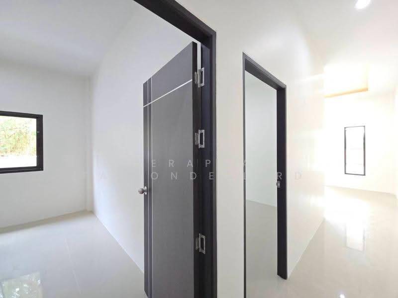 Beautiful corner house in a prime location near Central Krabi, Krabi, Pak Nam, Muang Krabi, Krabi, 2 Bedrooms, 80 sqm, Single Detached House For Sale, by JEERAPHAN FAIPONDEELERD, 500509389 - DDproperty.com