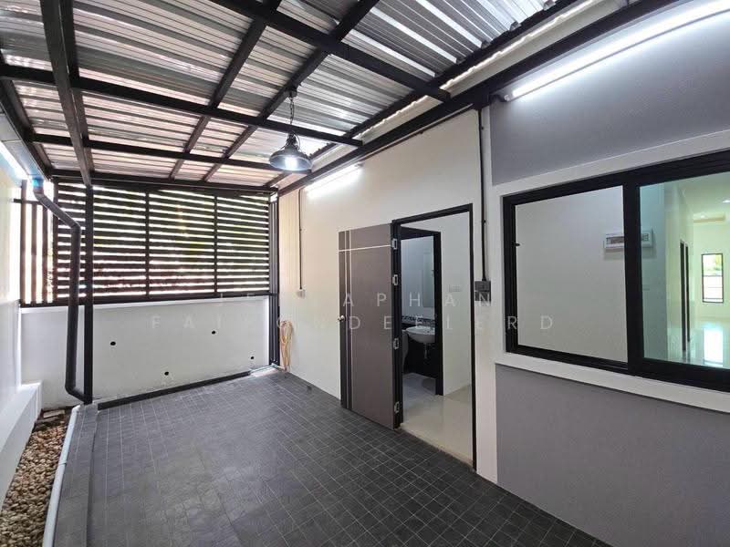 Beautiful corner house in a prime location near Central Krabi, Krabi, Pak Nam, Muang Krabi, Krabi, 2 Bedrooms, 80 sqm, Single Detached House For Sale, by JEERAPHAN FAIPONDEELERD, 500509389 - DDproperty.com