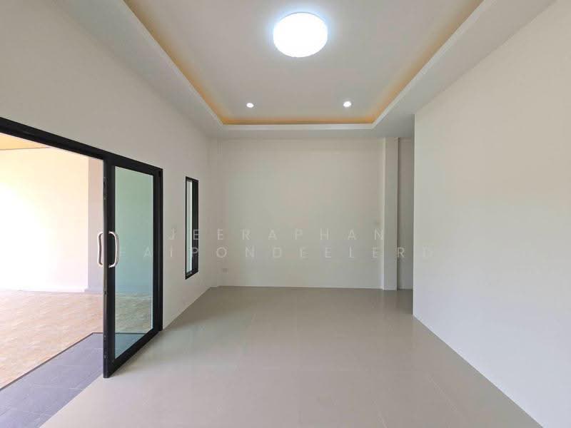 Beautiful corner house in a prime location near Central Krabi, Krabi, Pak Nam, Muang Krabi, Krabi, 2 Bedrooms, 80 sqm, Single Detached House For Sale, by JEERAPHAN FAIPONDEELERD, 500509389 - DDproperty.com