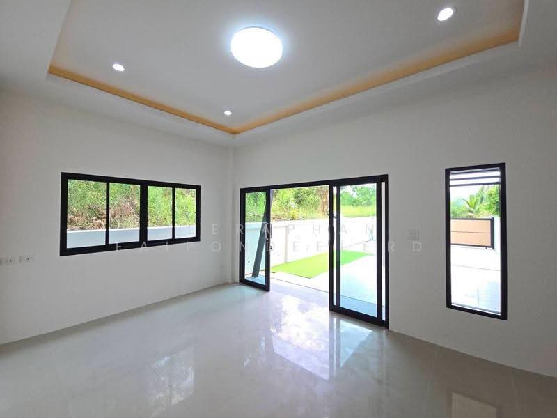 Beautiful corner house in a prime location near Central Krabi, Krabi, Pak Nam, Muang Krabi, Krabi, 2 Bedrooms, 80 sqm, Single Detached House For Sale, by JEERAPHAN FAIPONDEELERD, 500509389 - DDproperty.com