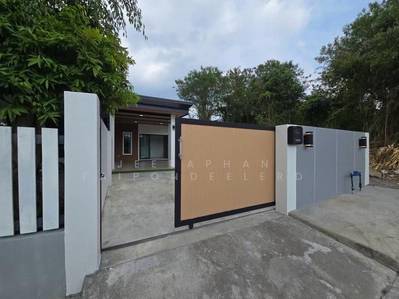 Beautiful corner house in a prime location near Central Krabi, Krabi, Pak Nam, Muang Krabi, Krabi, 2 Bedrooms, 80 sqm, Single Detached House For Sale, by JEERAPHAN FAIPONDEELERD, 500509389 - DDproperty.com