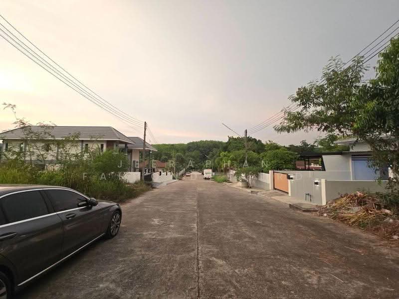 Beautiful corner house in a prime location near Central Krabi, Krabi, Pak Nam, Muang Krabi, Krabi, 2 Bedrooms, 80 sqm, Single Detached House For Sale, by JEERAPHAN FAIPONDEELERD, 500509389 - DDproperty.com